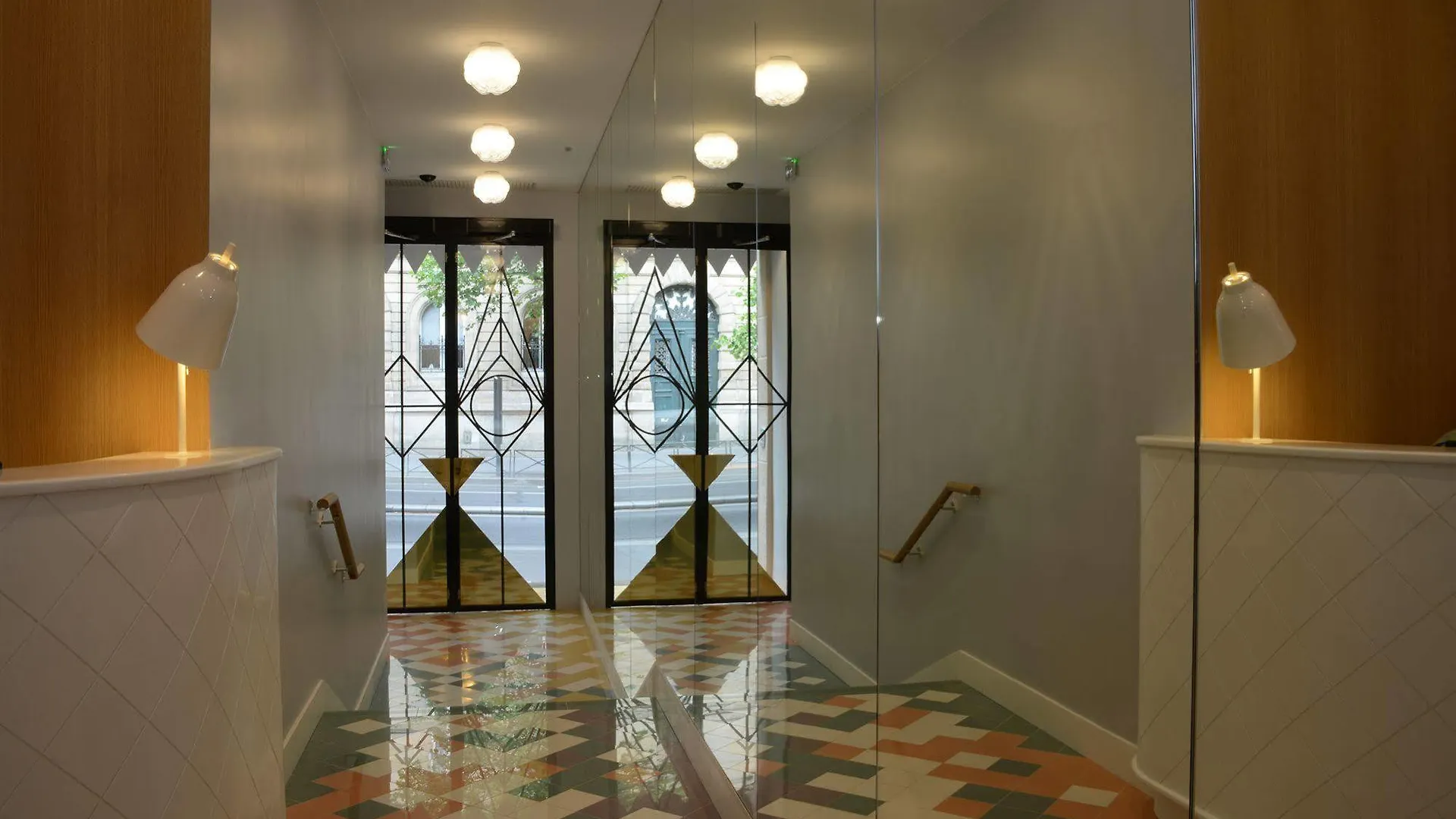 Le Lapin Blanc Hotel 4*