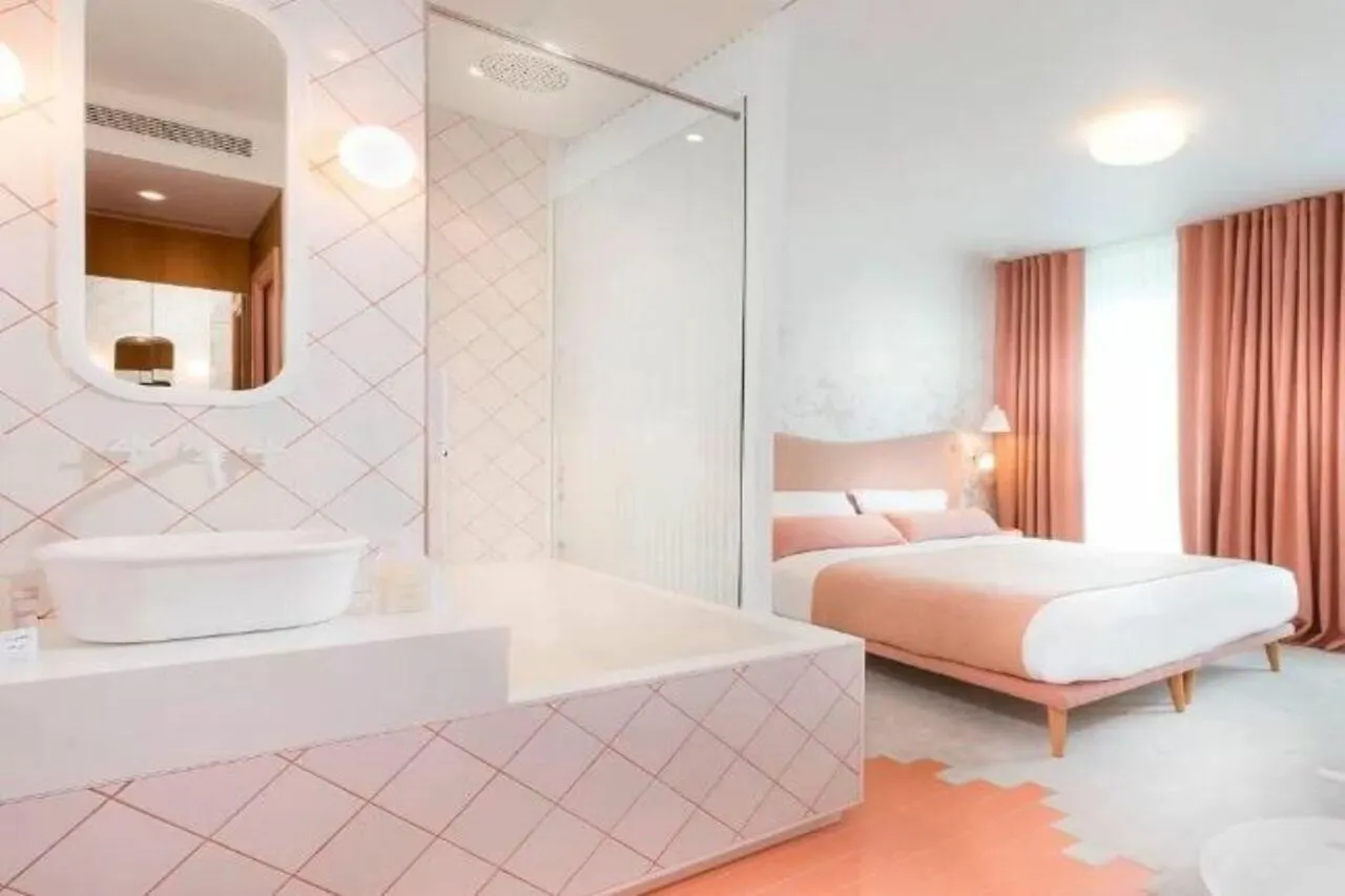 Le Lapin Blanc Paris
