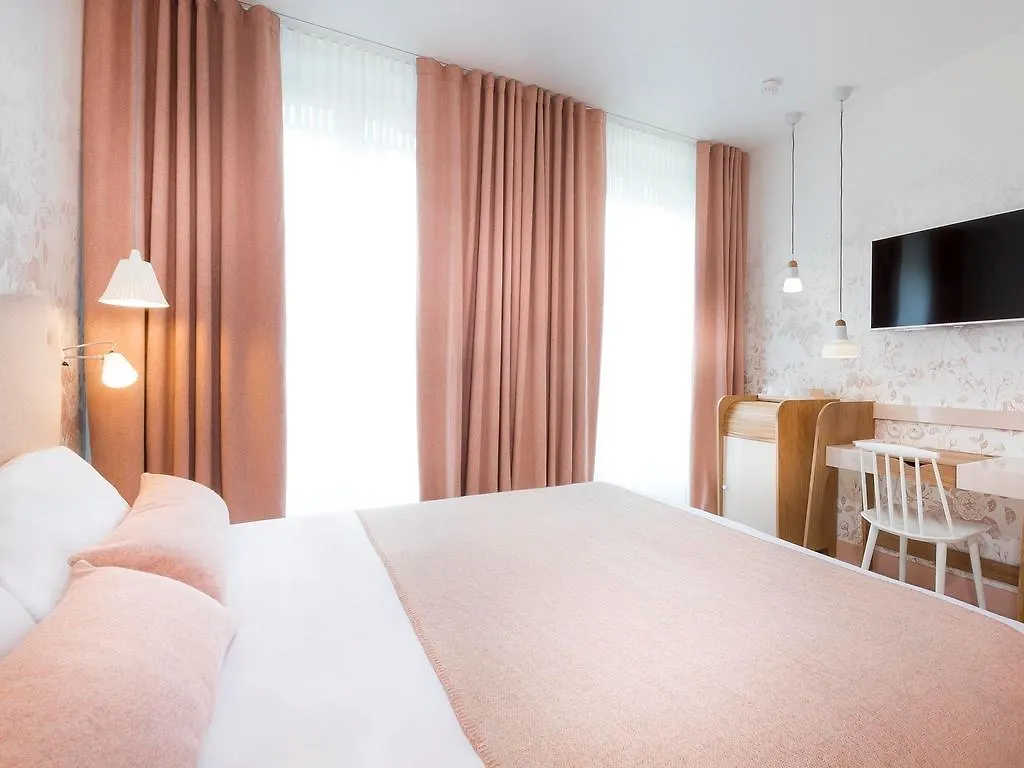 Le Lapin Blanc Hotell Paris