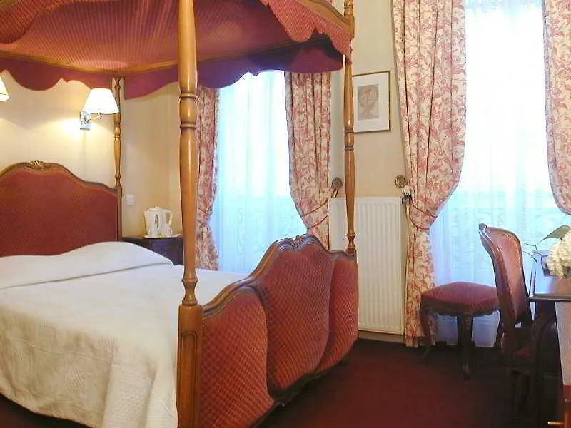 Le Lapin Blanc Hotell Paris