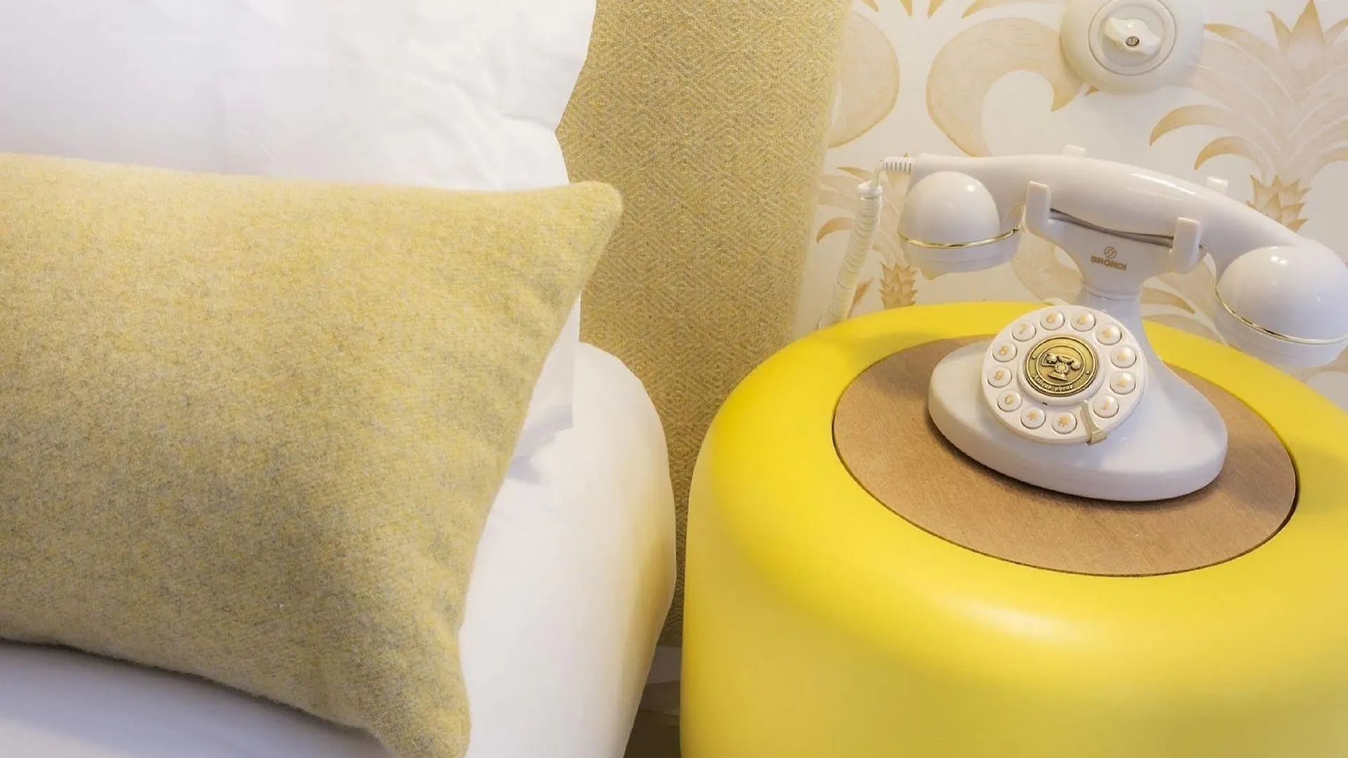 Le Lapin Blanc Hotel 4*